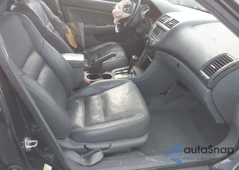 2004 Honda Accord 2.4 Ex z USA, uszkodzony, nr VIN 1HGCM56844A072185